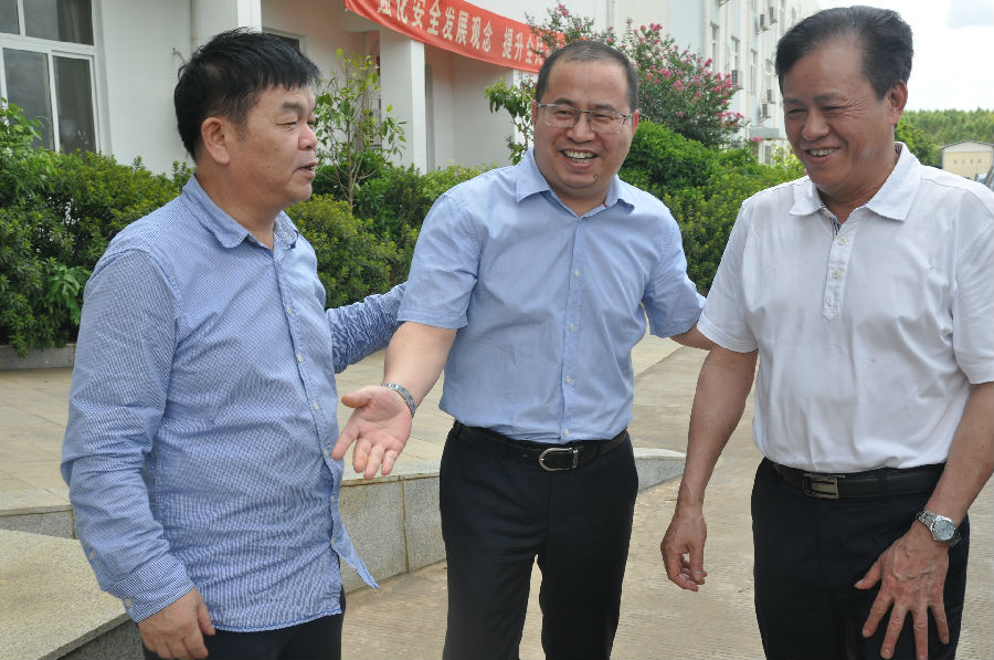  自治區(qū)編辦、績效辦領(lǐng)導(dǎo)園區(qū)調(diào)研