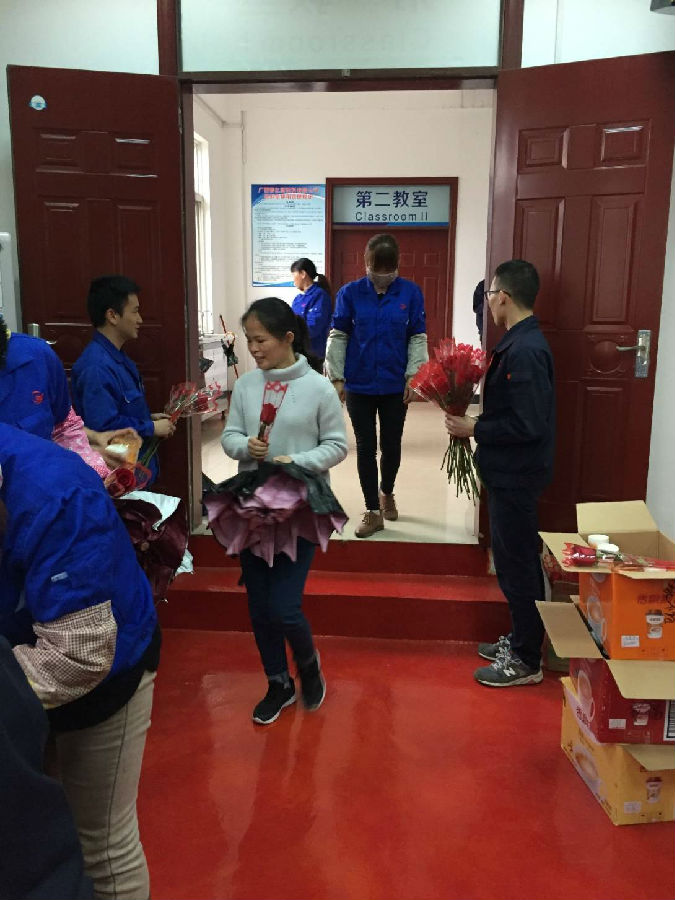 深化婦女普法教育，促進(jìn)構(gòu)建和諧銀億